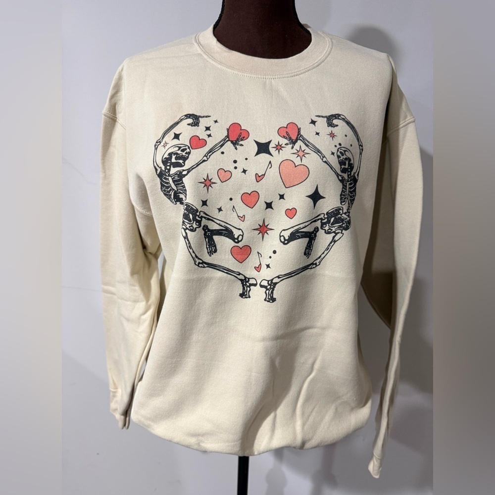 New  skeletons hearts Graphic Sweatshirt fleece M L beige valentines